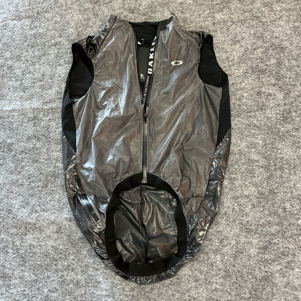 Oakley Black Race Fit Athletic Biking Reflective Vest Size L